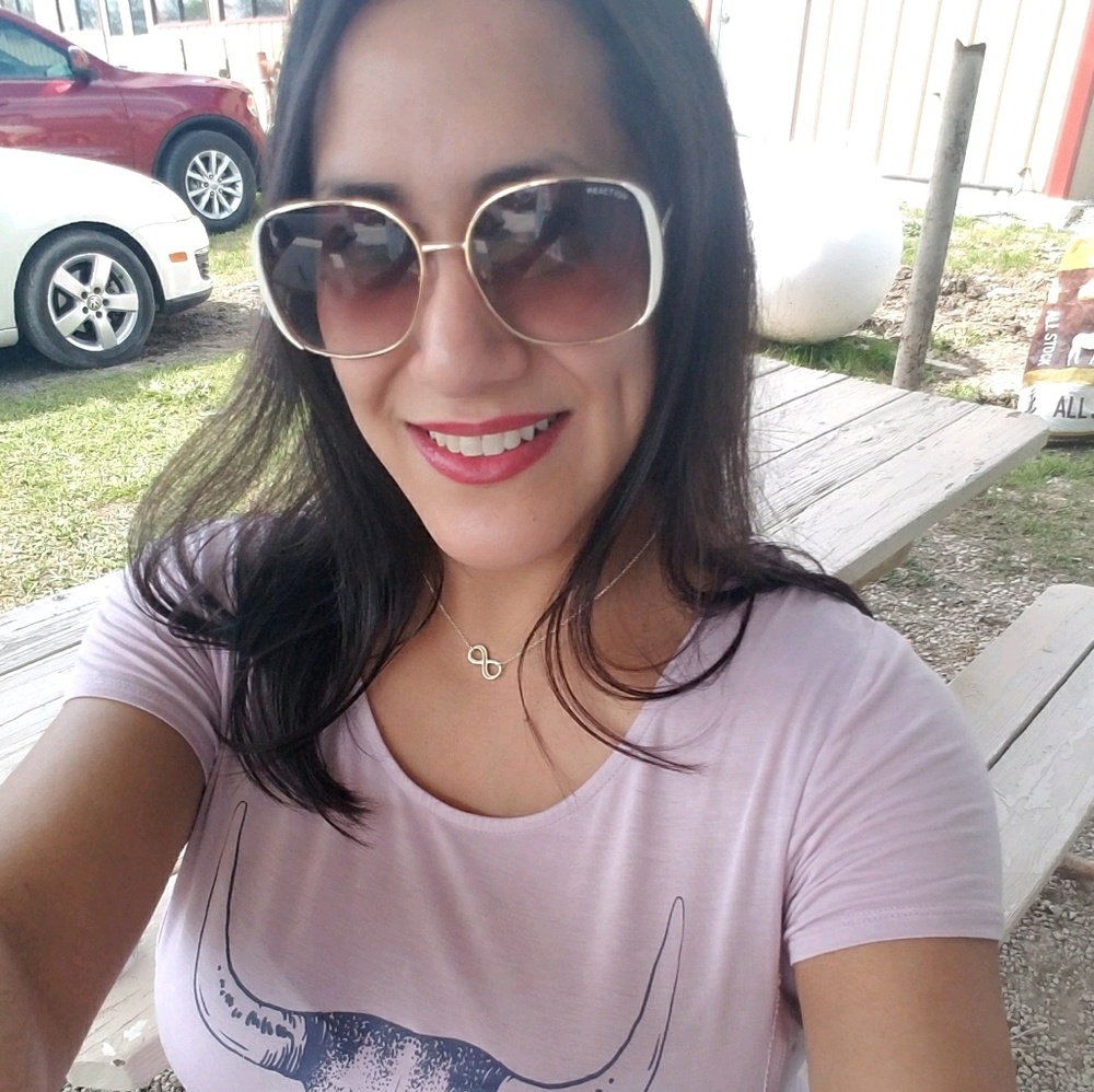 Meet your Posher, Karina